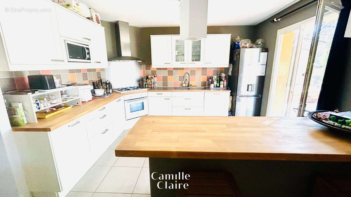 Maison à POURRIERES