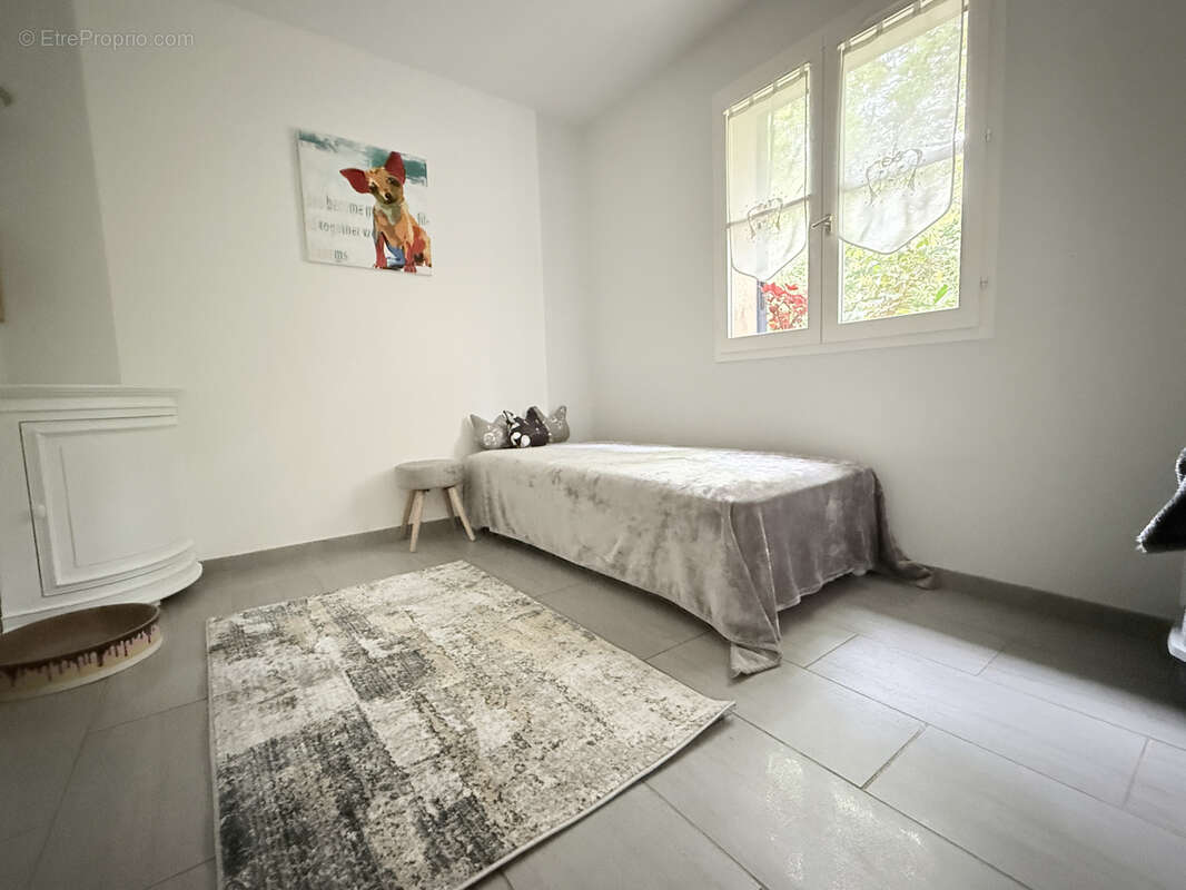 Maison à MORAINVILLIERS