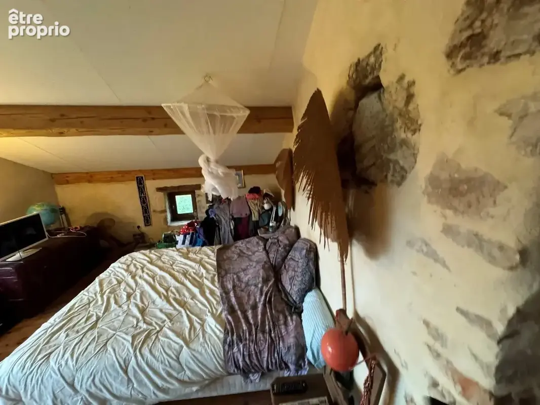 Ensemble immobilier en pierre avec 15 ha de terrain. - photo 12