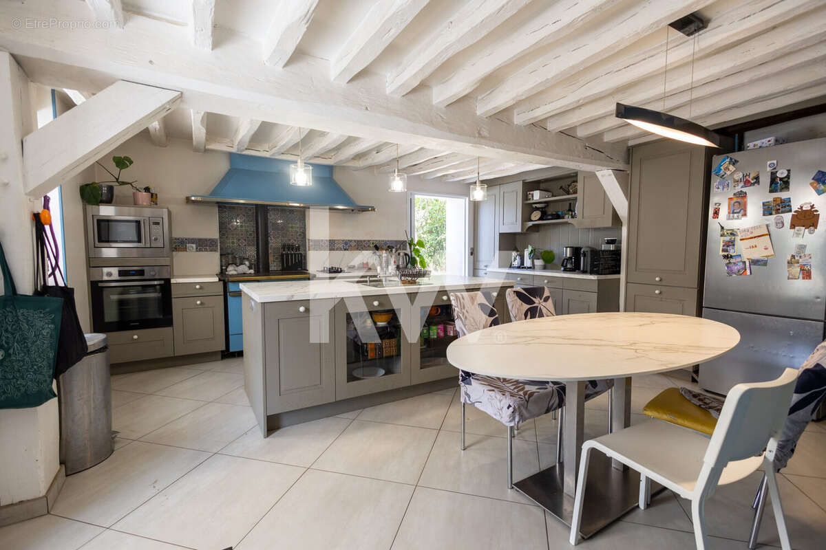Maison 157 m² à Trainou  - photo 4