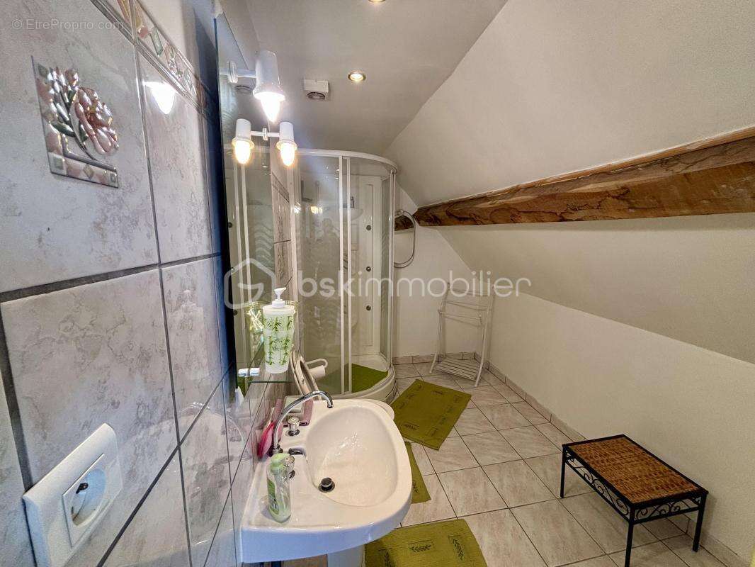 Maison familiale 135 m² – 4 chambres dont 2 suites parentales – Jardin intime sans vis-à-vis - photo 11