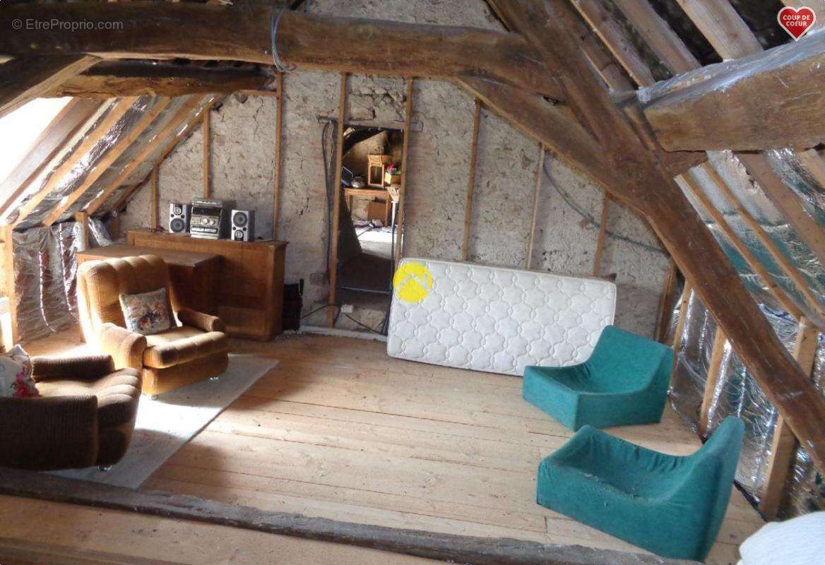 Maison à POUZY-MESANGY