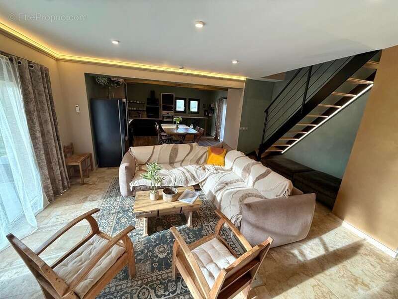 Maison à SAINT-JULIEN-EN-BORN