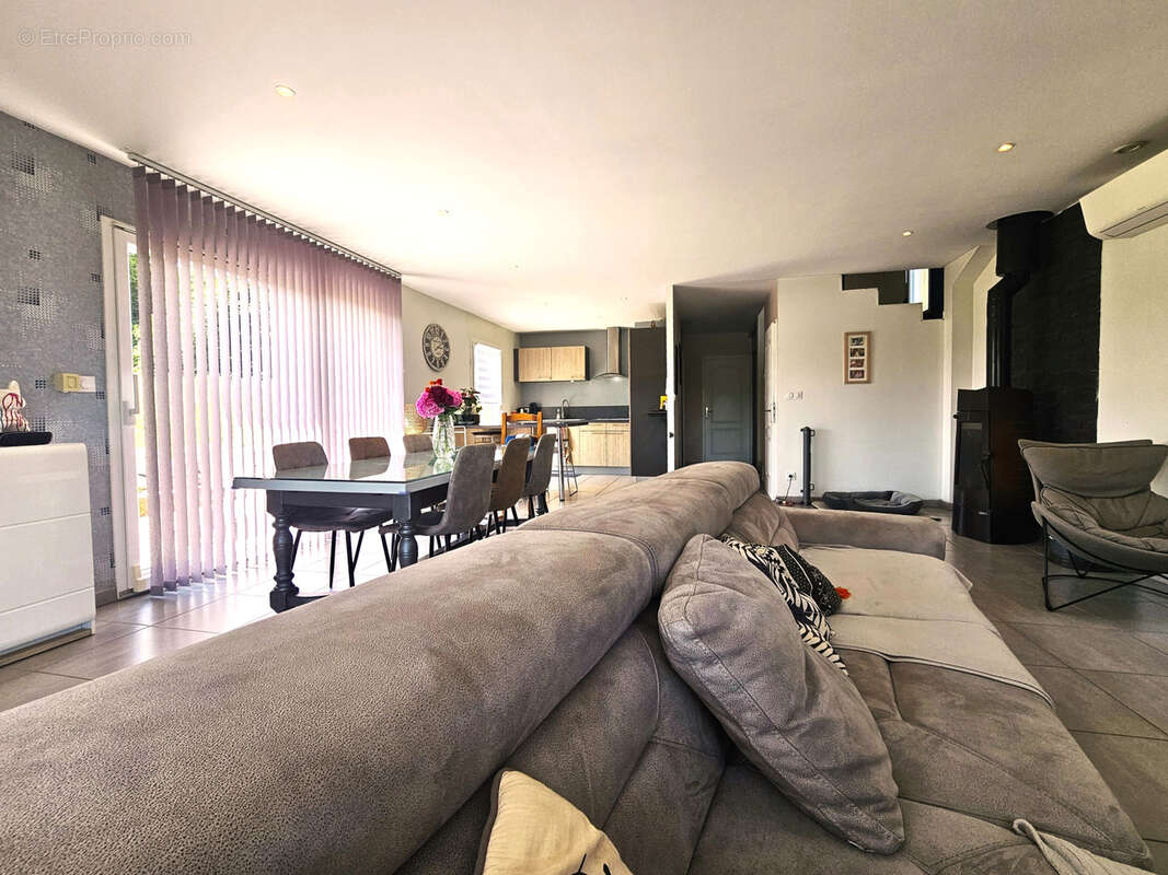 Maison à SAINT-REMIMONT