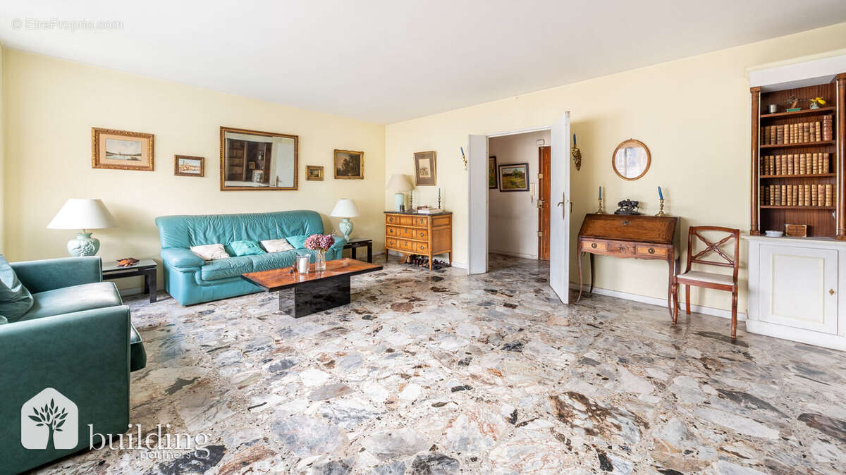 Paris 16ème Flandrin - 4 Pièces - 94m²  avec 5m² de balcon - photo 7