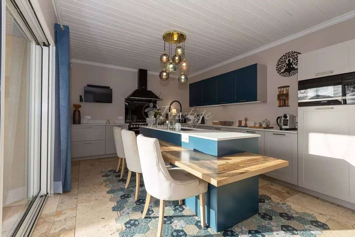 Maison à SAINT-SORLIN-DE-MORESTEL