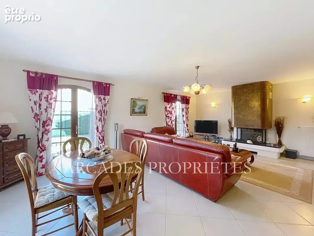 Élégante maison familiale avec piscine au cœur de bègle - photo 3