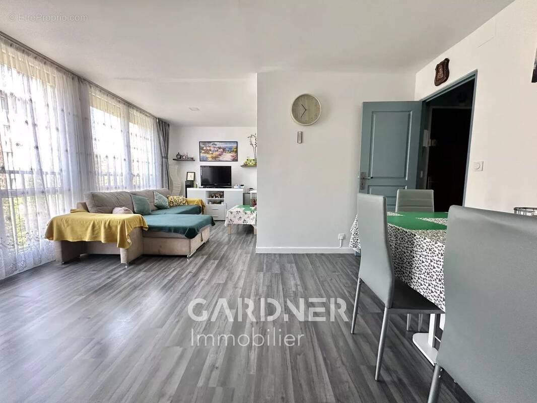 Appartement à AUBAGNE