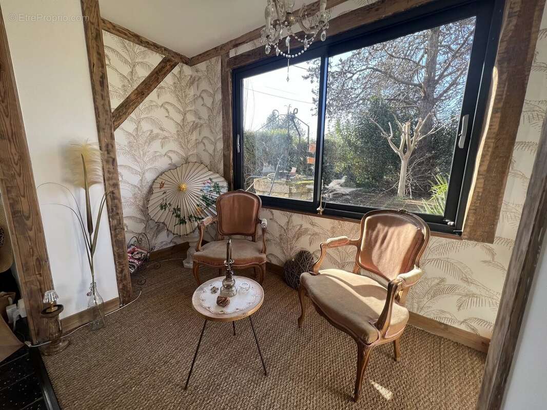 Maison à SAINT-SEURIN-DE-PRATS