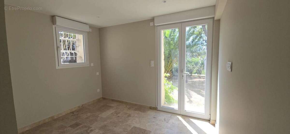 Maison 4 pièces avec piscine - MOUGINS - photo 14
