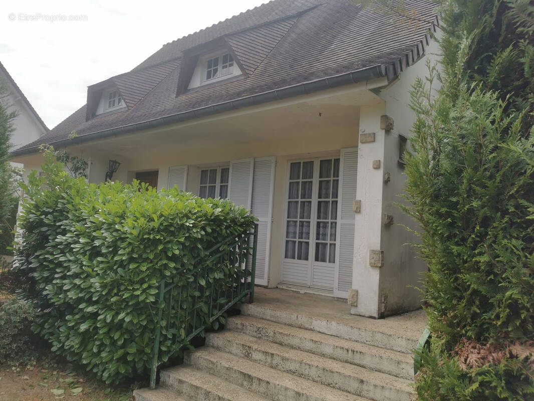 Maison à LAMORLAYE