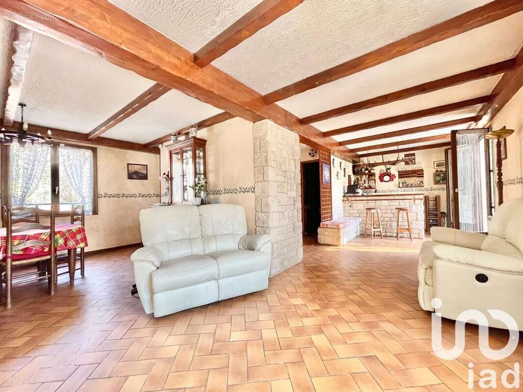 Photo 9 - Maison à LE PLESSIS-TREVISE