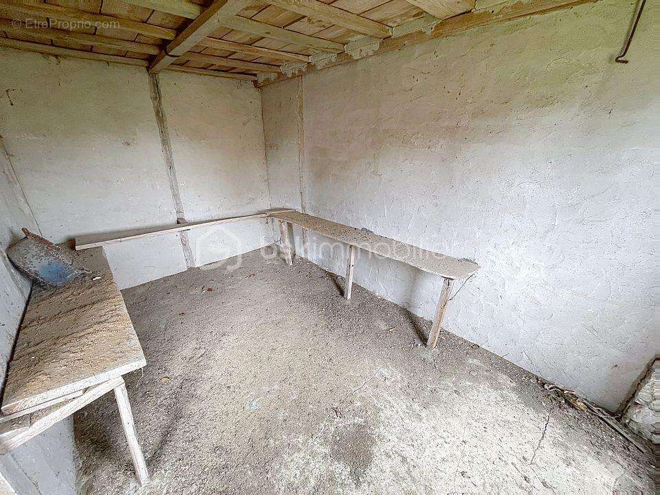 Beau corps de ferme habitation + batiments a renover - photo 11