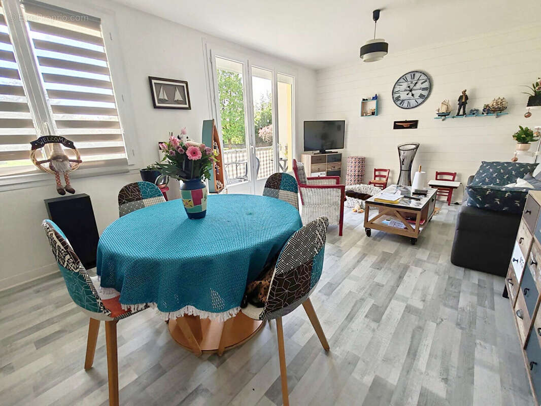 Appartement à REZE