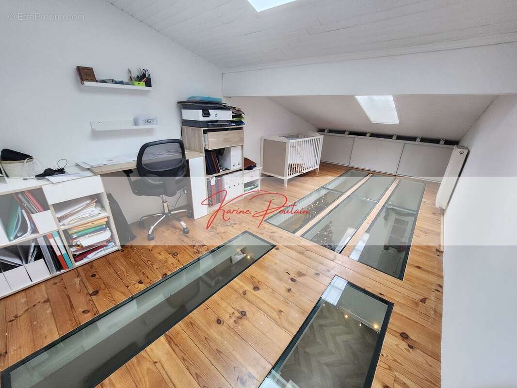 Maison à AMBARES-ET-LAGRAVE