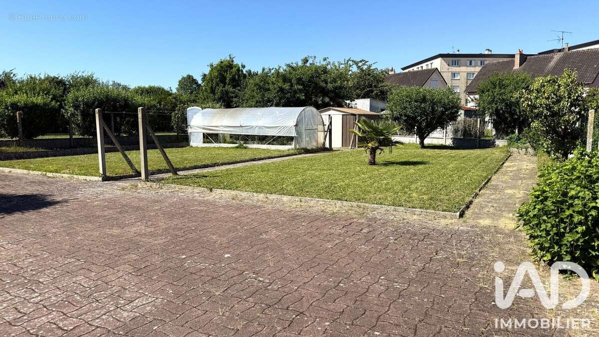 Maison 103 m² à Brou  - photo 2