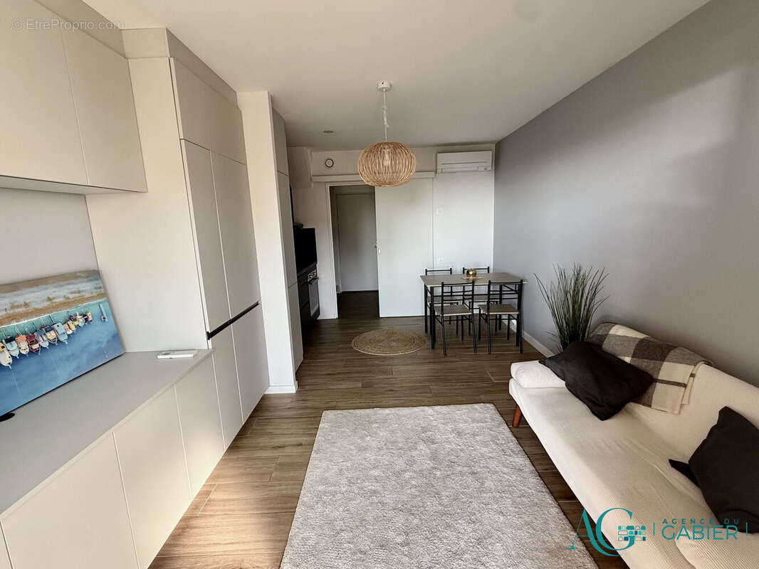 Appartement à HYERES