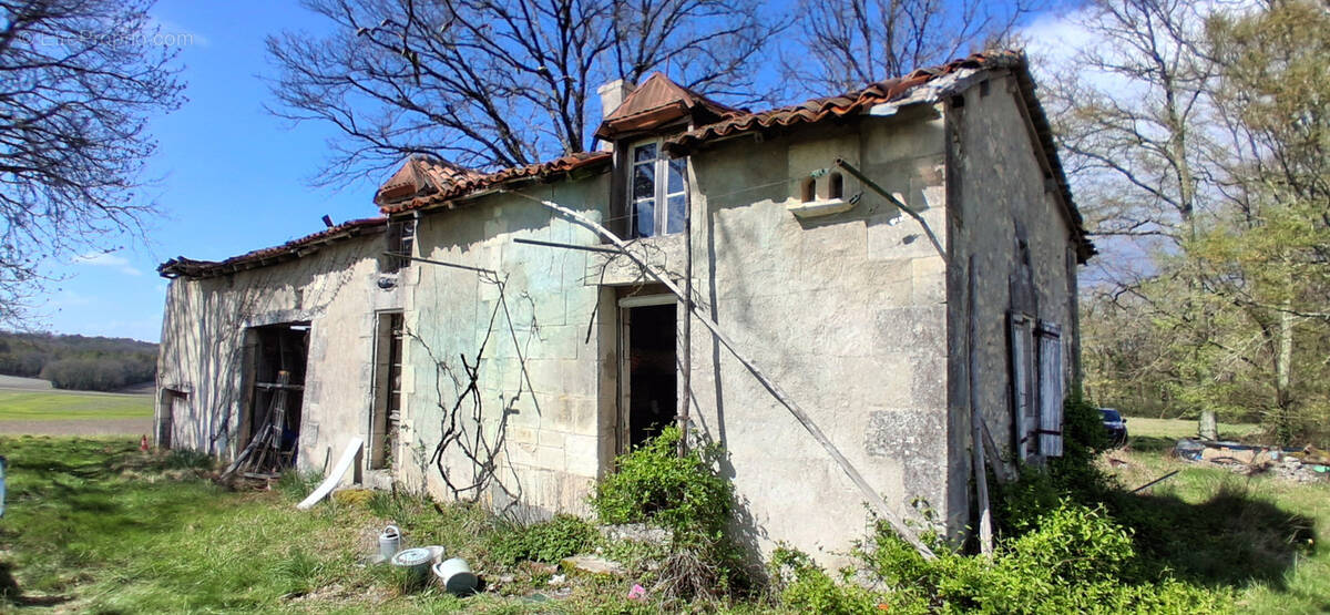 Maison à TOCANE-SAINT-APRE