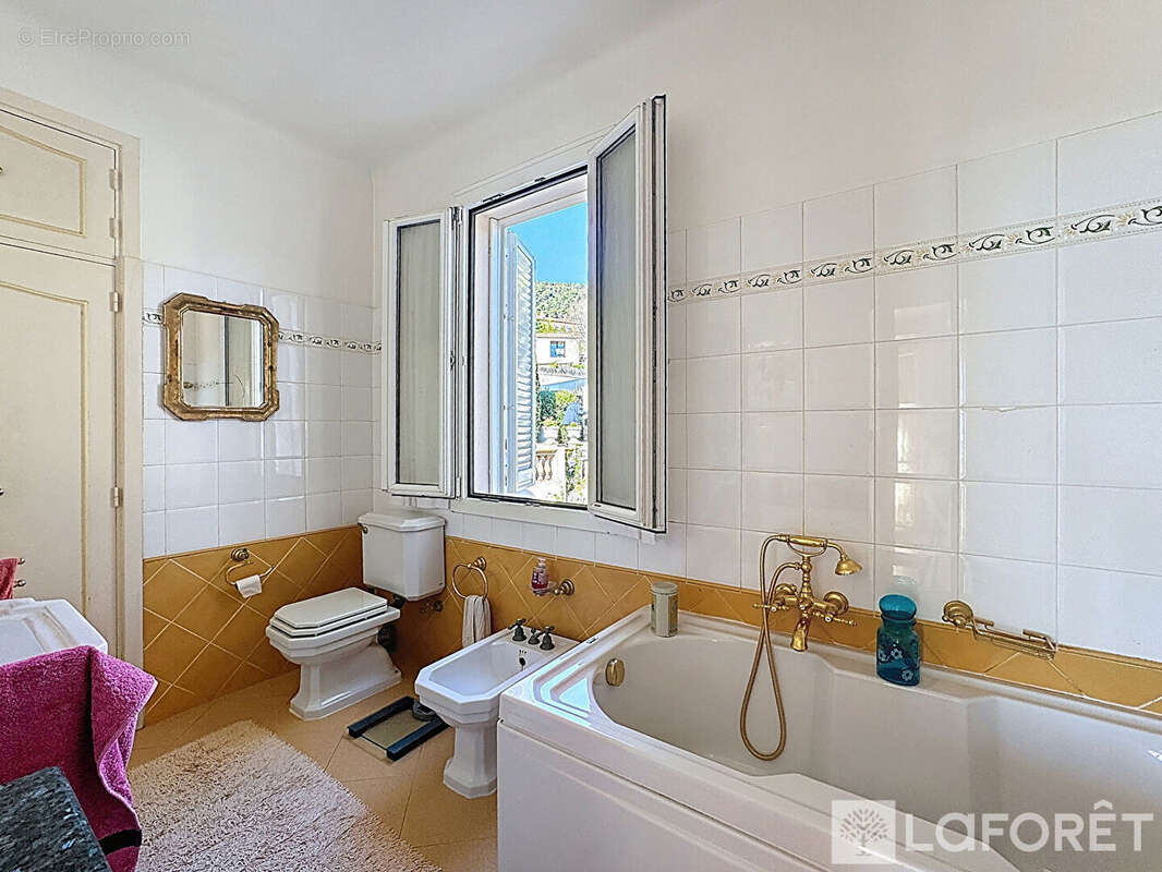 Maison à ROQUEBRUNE-CAP-MARTIN