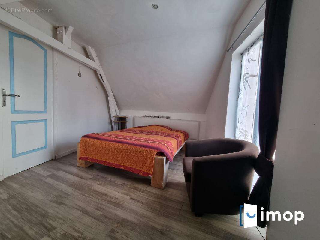 Maison à CORMEILLES