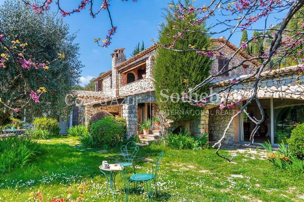 Maison à TOURRETTES-SUR-LOUP
