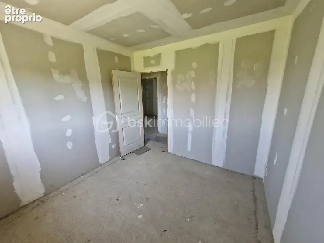 Charmante maison de 100m2 à finir de sublimer sur son terrain de 2135m2 à Menesplet - photo 6