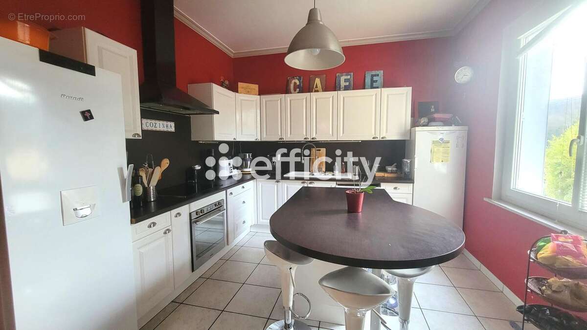 Maison à FLEURIEU-SUR-SAONE