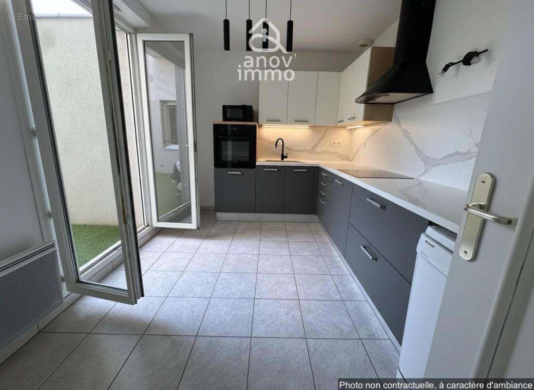 Appartement à MEYZIEU