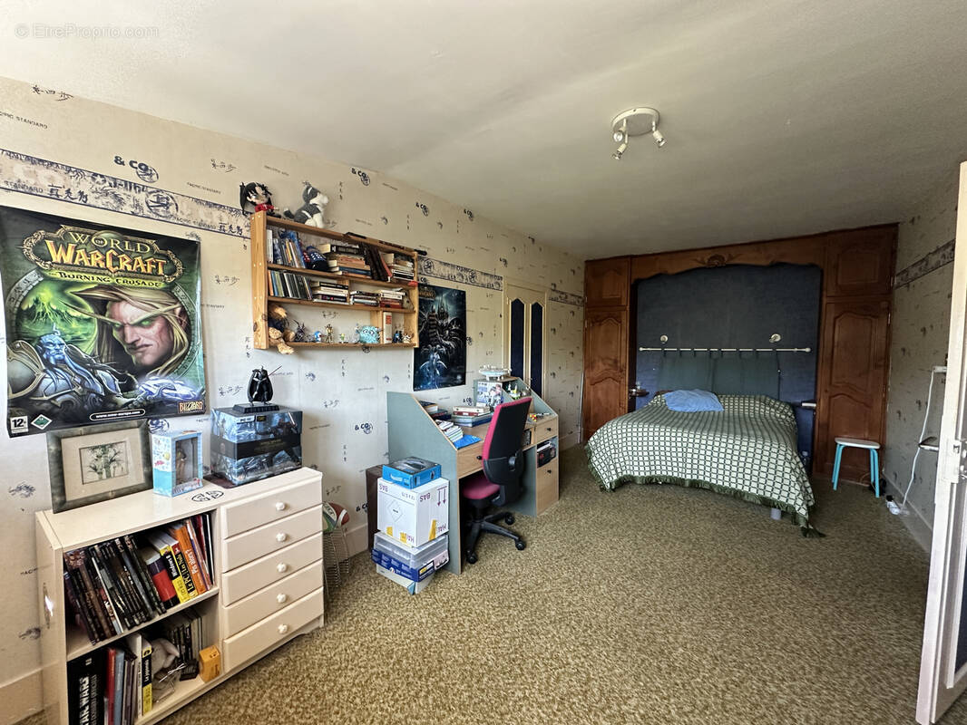 Maison à DECAZEVILLE