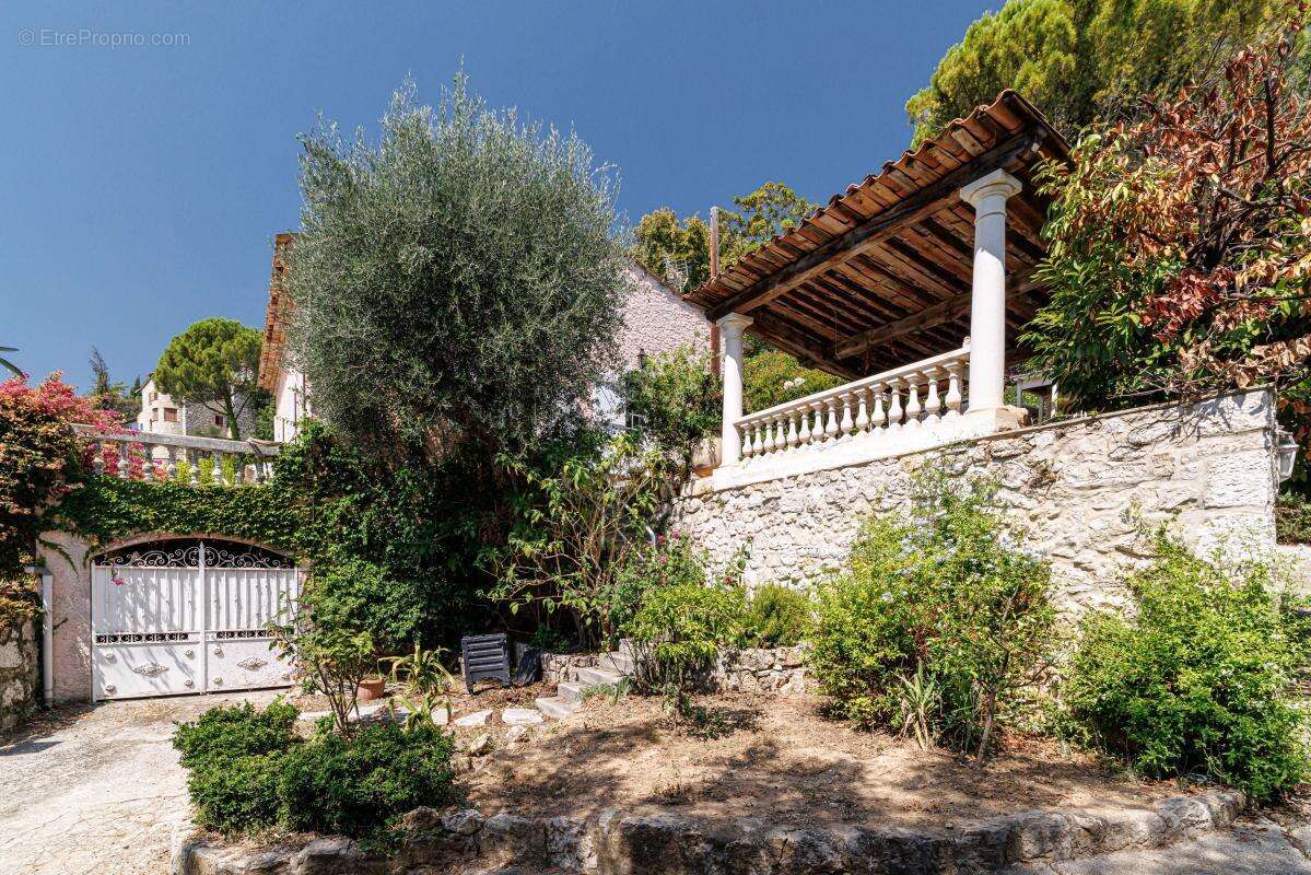 Nice gairaut – villa provençale avec vue mer, piscine, terrain de 2 000 m² et garage de 100 m² - photo 73