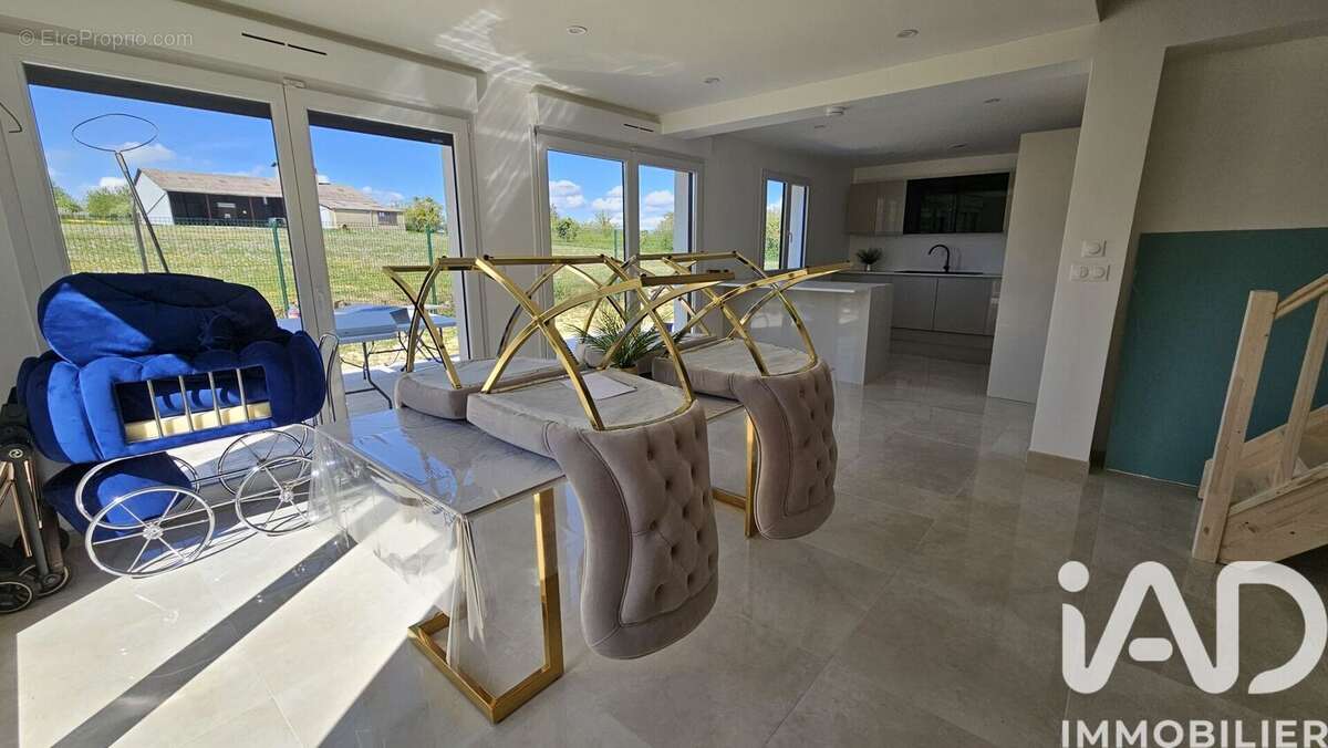 Photo 5 - Maison à SERGINES