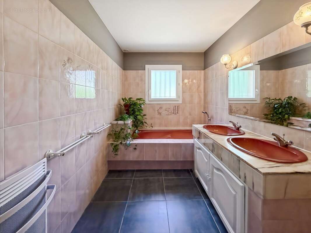 Maison 134 m² à Saint-Lys  - photo 8