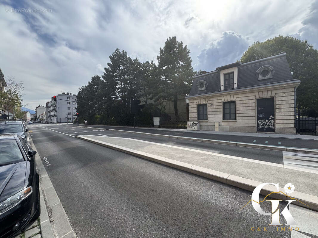 Commerce à GRENOBLE