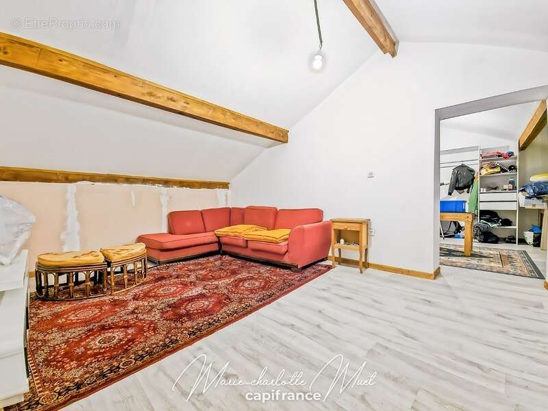 Maison à PONT-DE-VAUX