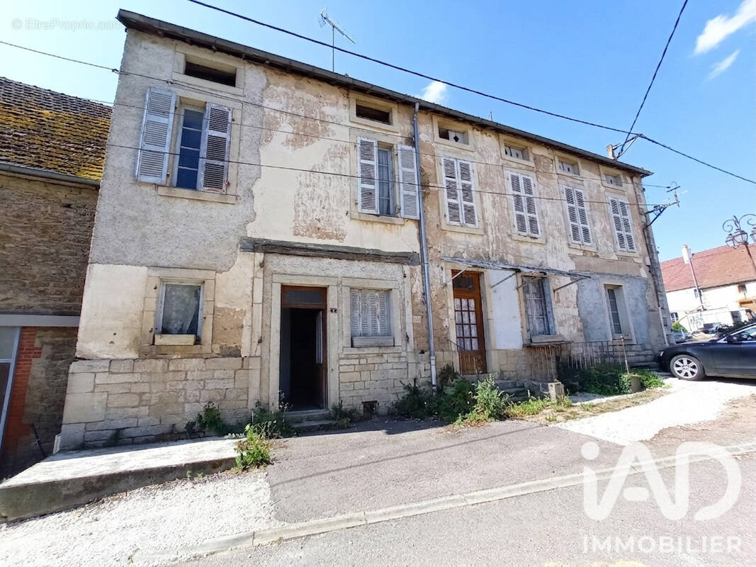 Photo 1 - Maison à SAINTE-SABINE