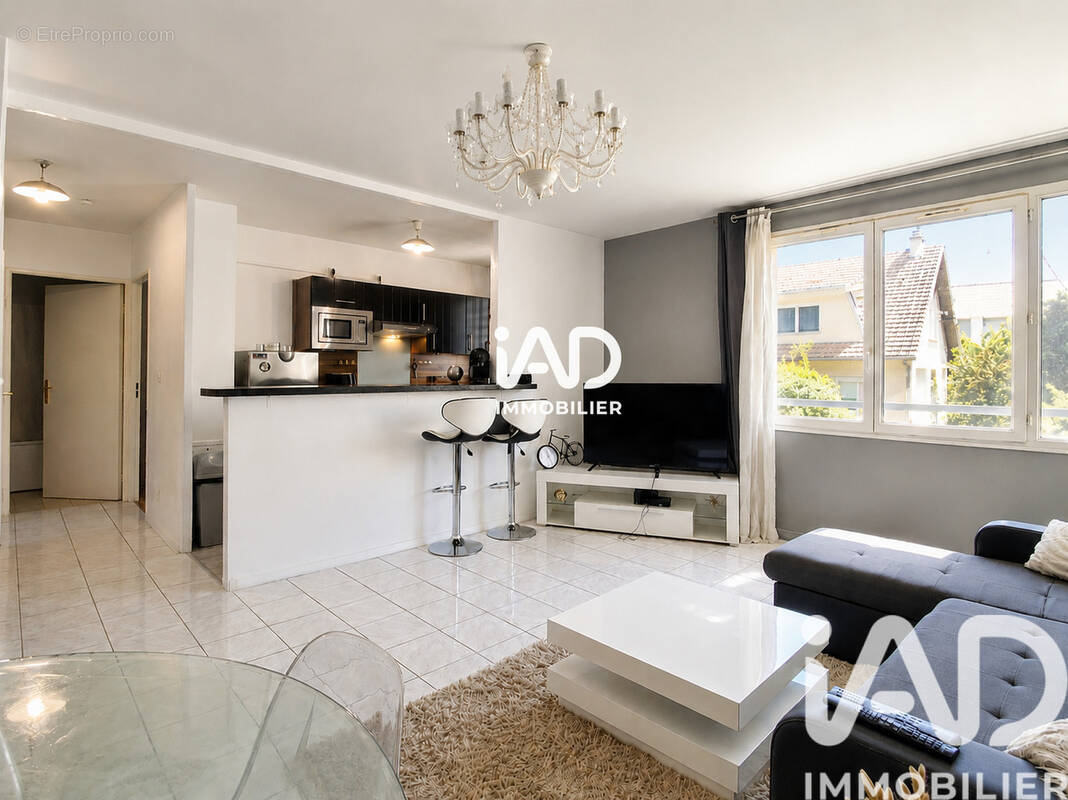 Photo 1 - Appartement à LIVRY-GARGAN