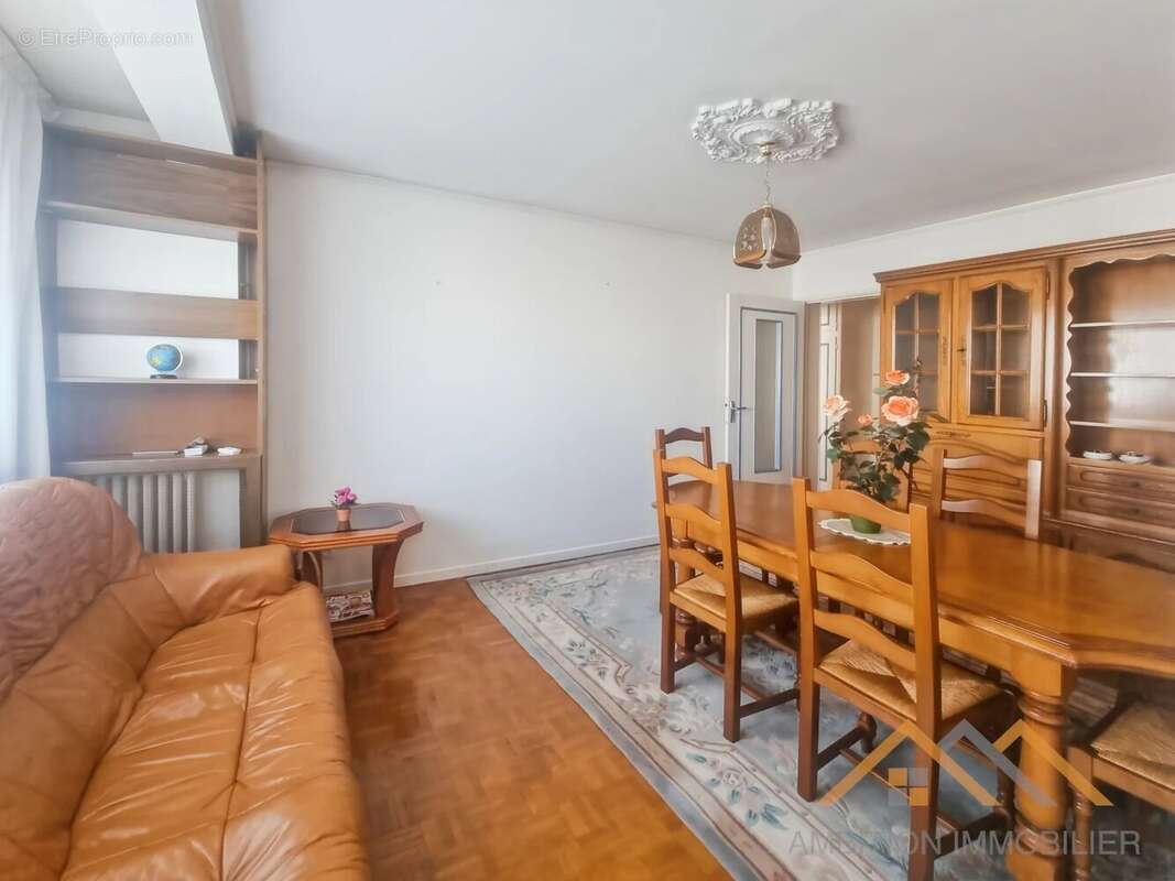 Appartement à LE KREMLIN-BICETRE