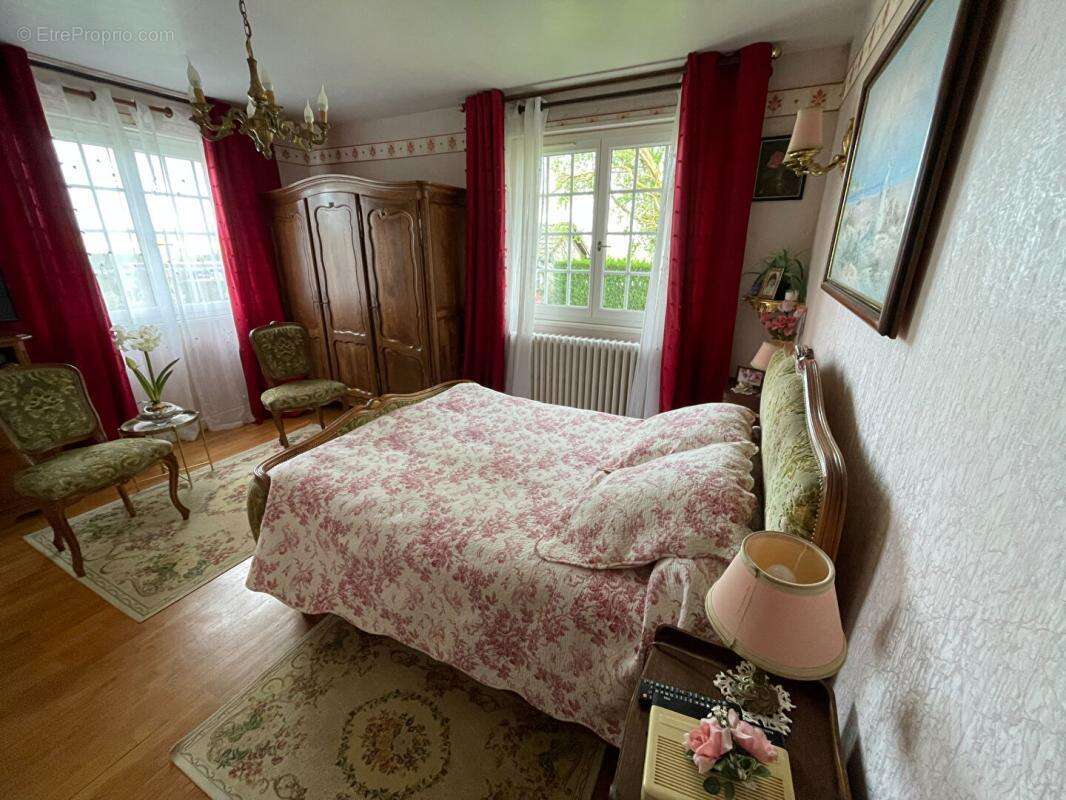 Maison à FAVEROLLES