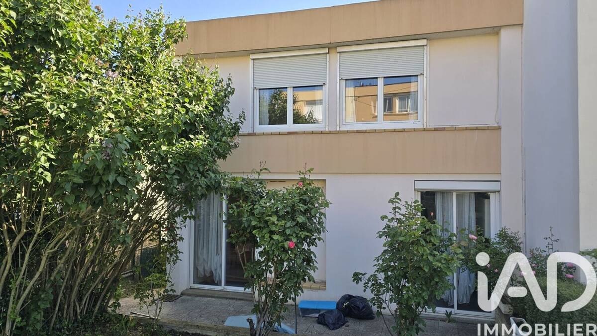 Photo 1 - Maison à SAINT-MARCEL