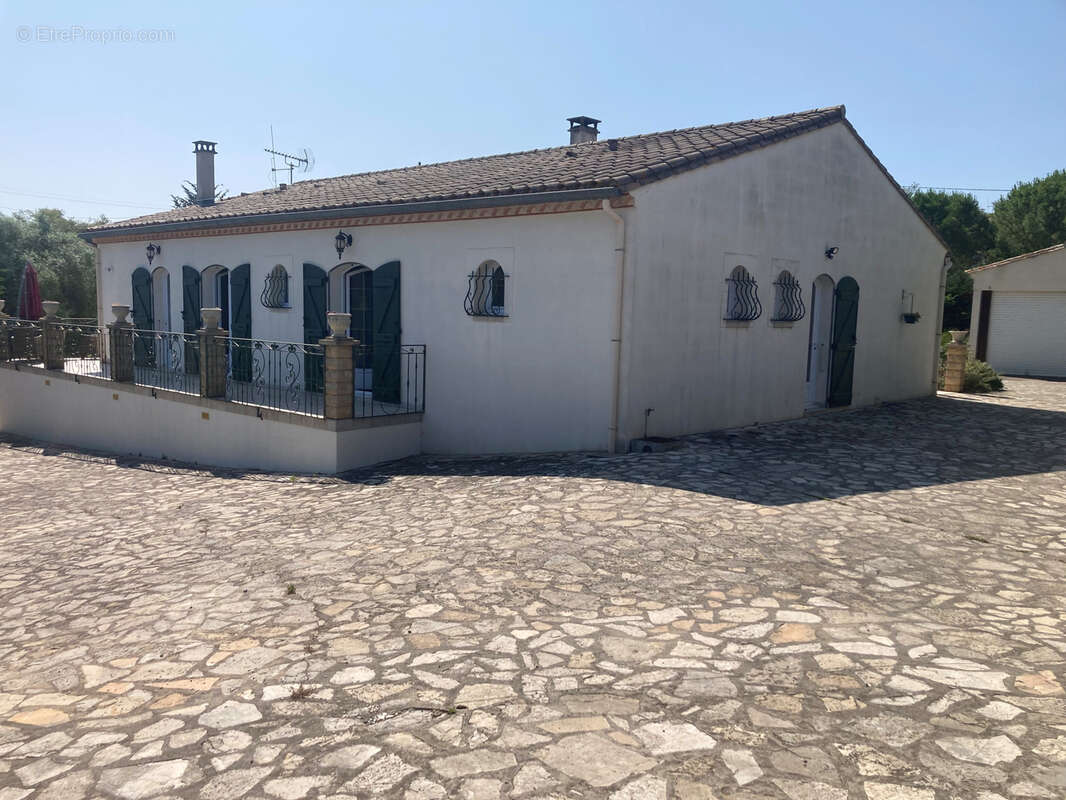Maison à DOUZENS