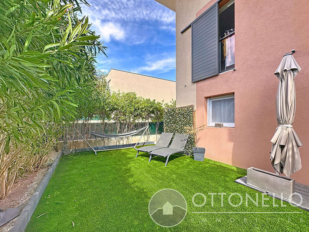 Appartement à ROQUEBRUNE-SUR-ARGENS