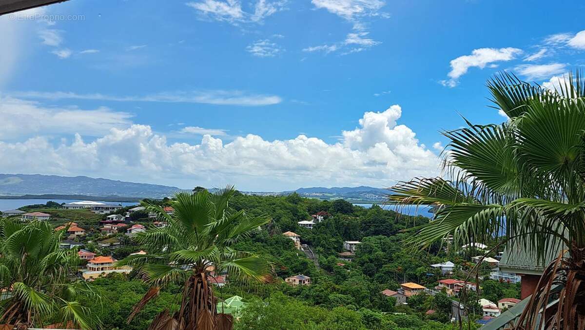 Appartement à LES TROIS-ILETS