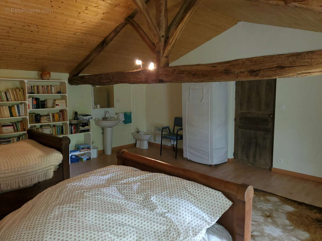 Maison à NANTEUIL-EN-VALLEE