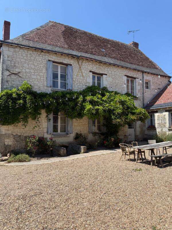 Maison à SAINTE-MAURE-DE-TOURAINE
