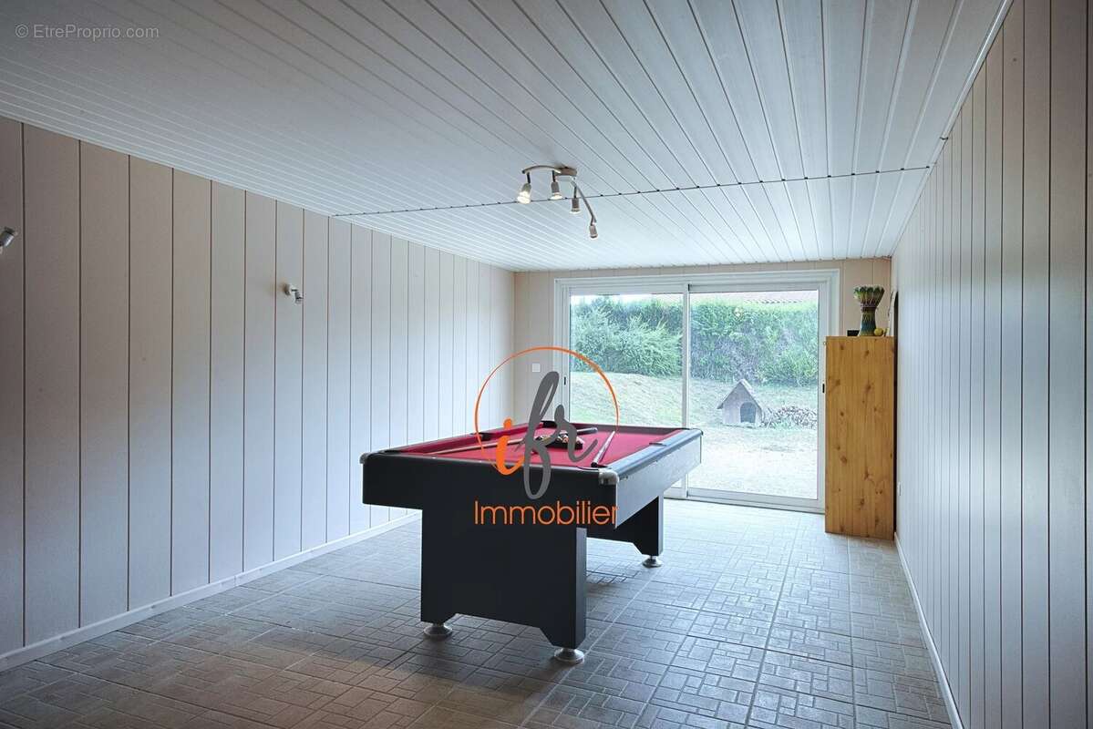 Maison 6 chambres idealement situee - photo 17