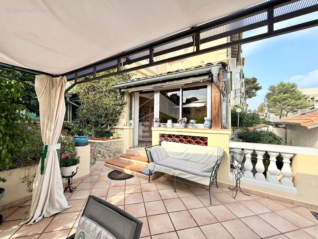 Appartement à LE CANNET