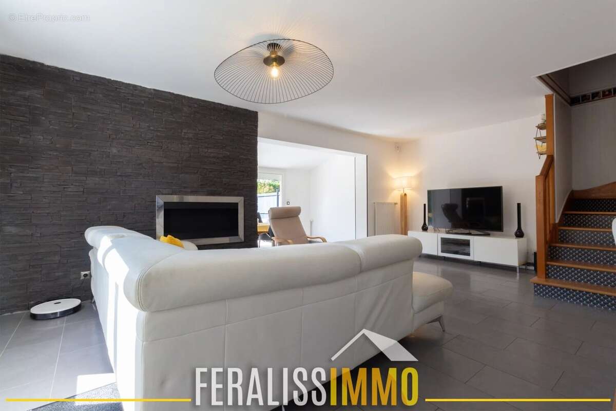 Maison à COURDIMANCHE