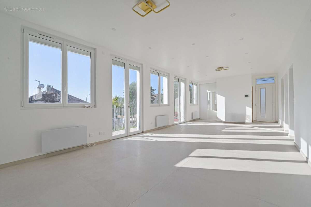 Maison à BONNEUIL-SUR-MARNE