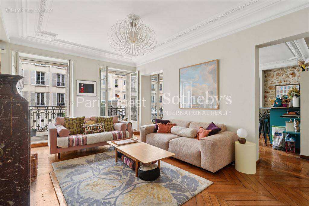 Appartement à PARIS-17E