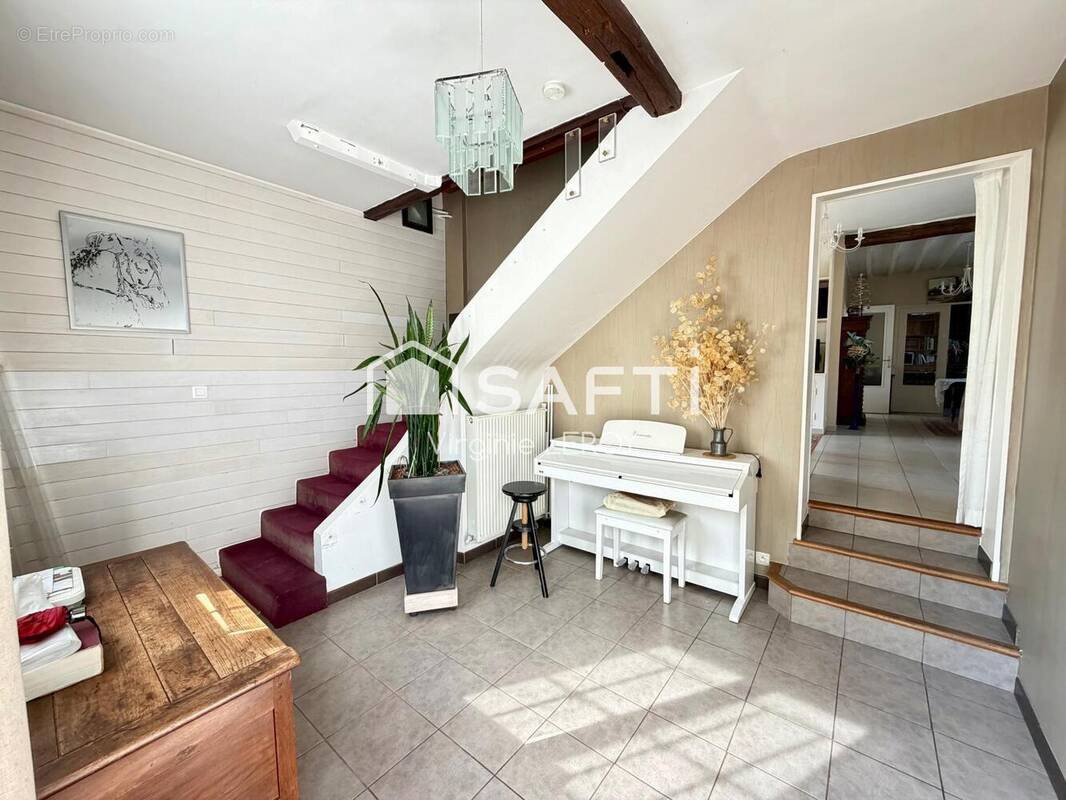 Photo 1 - Maison à LACROIX-SAINT-OUEN